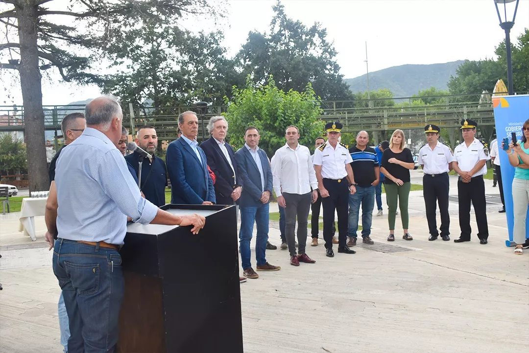 entrega de moviles 03