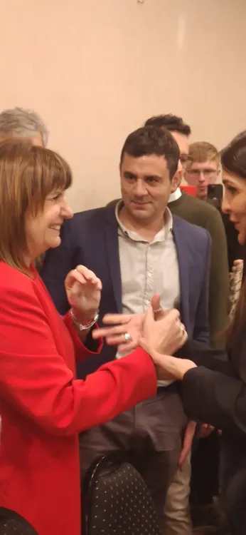 Jaimes con Bulrrich 01