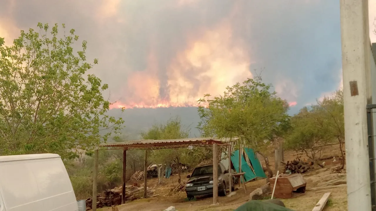 Incendio Villa Carlos PAz 04