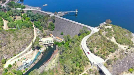 Hidroelectrica embalse simon