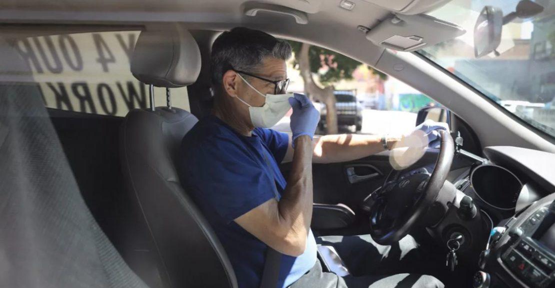 Barbijo en el Auto