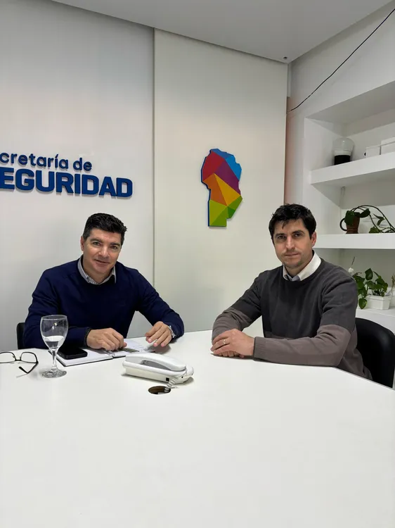 d045731e-9cef-4935-9fbc-f2731c6cf7d8