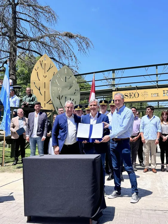 llaryora en santa rosa 03