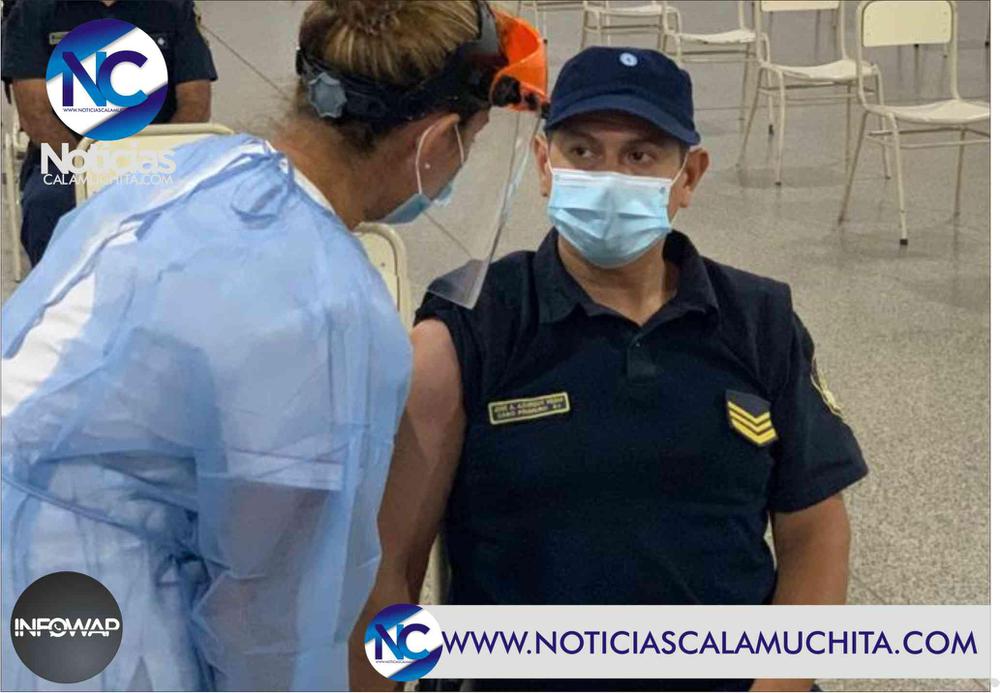 Vacunacion a la fuerza policial de Cordoba