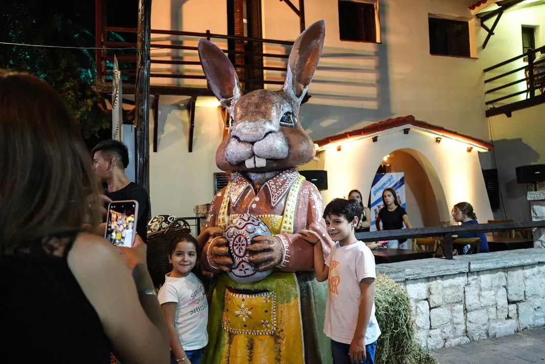 SEGUNDA NOCHE DE DELICIAS DE PASCUAS   Cerramos la segunda jornada de Delicias de Pascuas enmarcada por una amplia gama de emociones, música de primer nivel y la participación de destacados artistas que nos hic