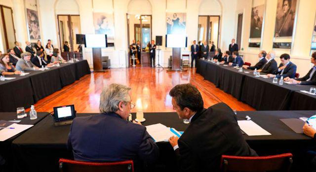 alberto-fernandez-con-lideres-del-oficialismo-y-la-oposicion-928278